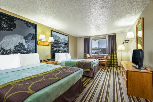 Super 8 by Wyndham Sheridan image 9